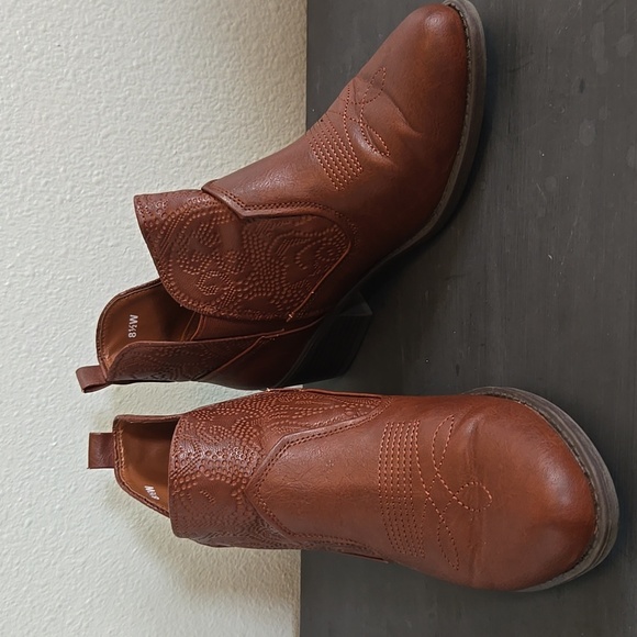 Easy Street Ankle Boots Size 8.5 - Picture 1 of 9